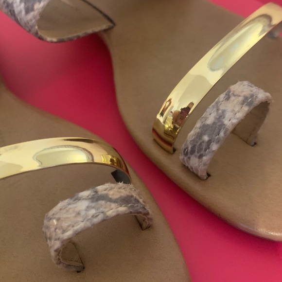 Women’s Snakeskin Open-Toe Gold Tone Sandals - Picture 4 of 5